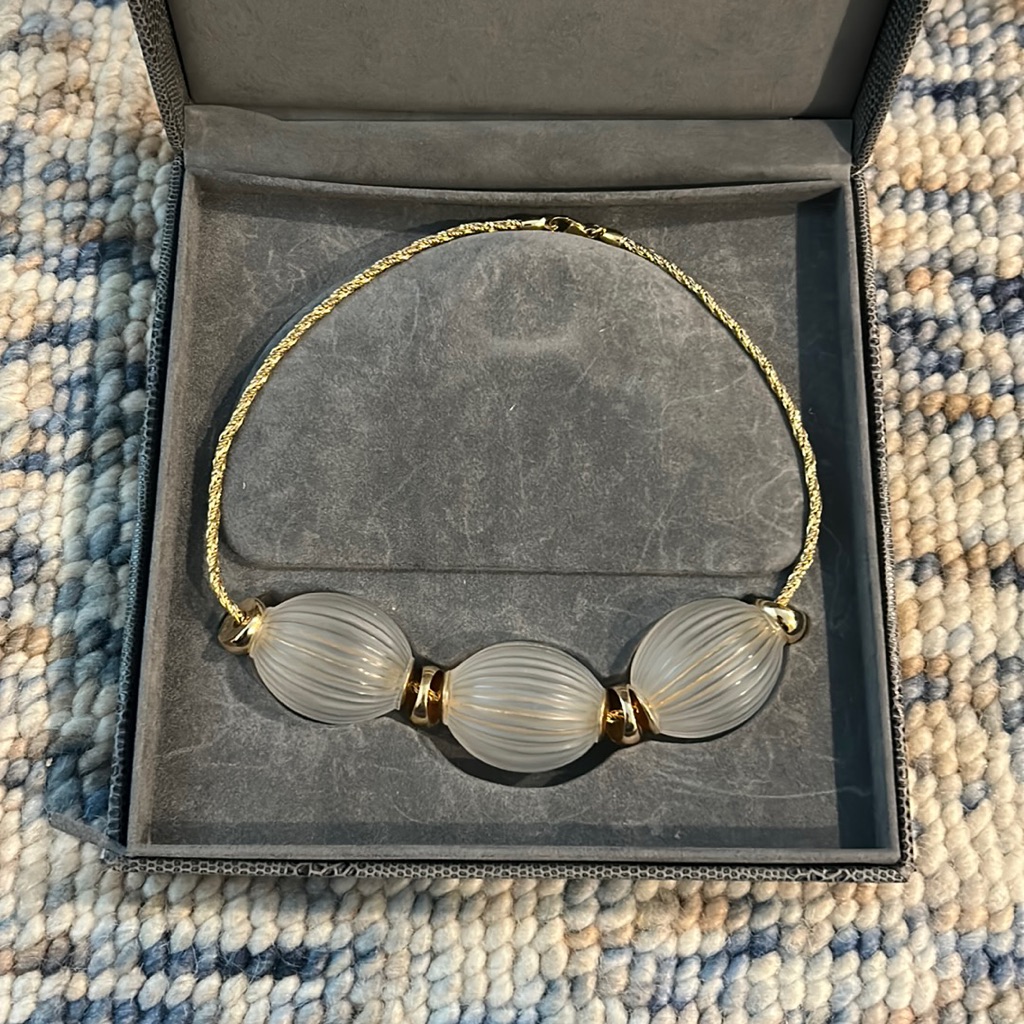 Rare Lalique Paris Nerita Collection Clear Crystal Necklace. Gold-Plated Chain.